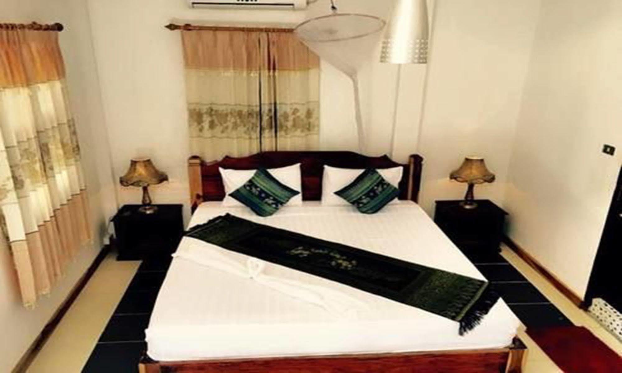 Luang Prabang Oasis Hotel מראה חיצוני תמונה